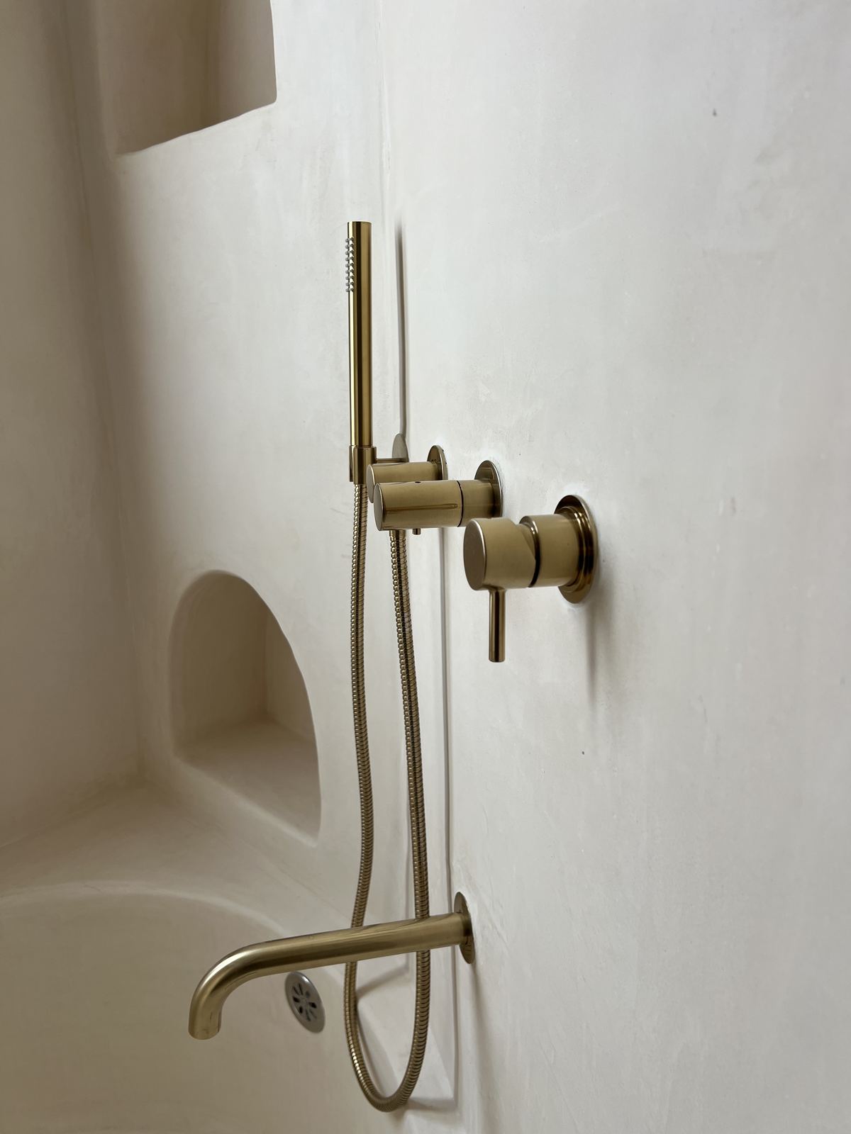 Modern chukum bathroom