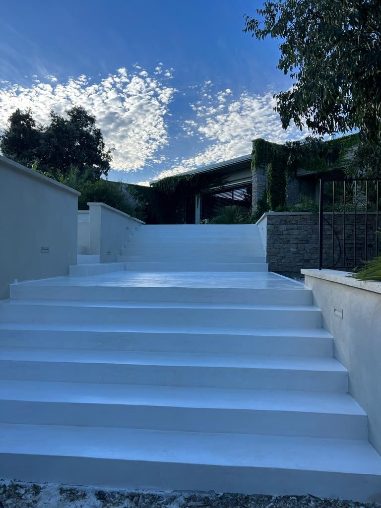Exterior chukum staircase